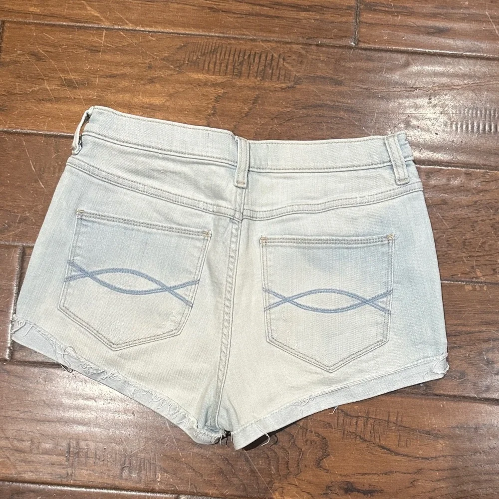 Abercrombie & Fitch Light‎ Wash High Rise Cut Off Jean Shorts size 8/29
